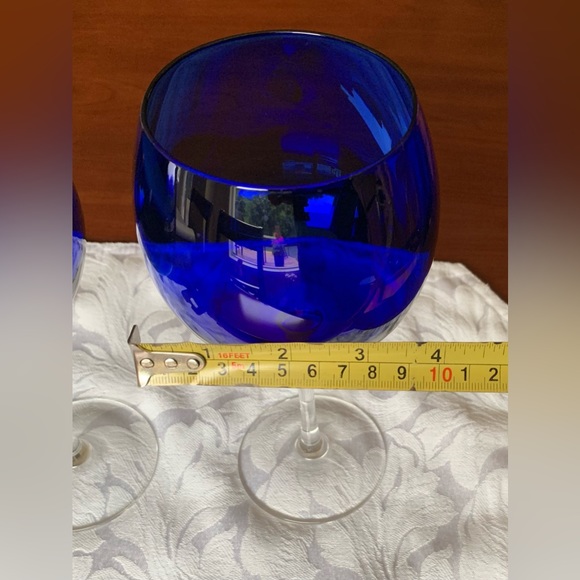 Cobalt blue color 9” tall wine glasses set of two glasses - Picture 8 of 8